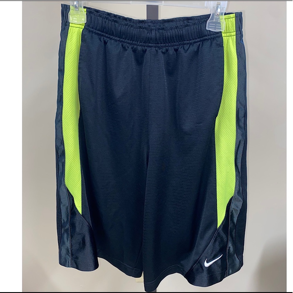 Nike XL men’s athletic shorts